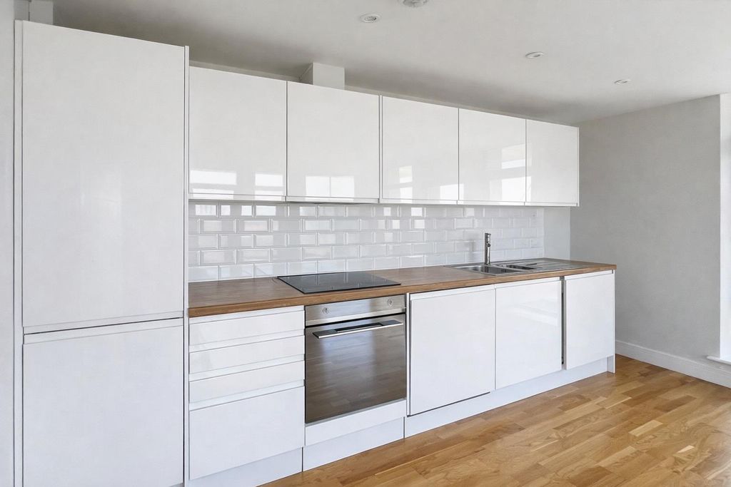 Property photo 3 of 15 Chatgpt Image Apr 2, 2026, 05_31_23 Pm.Png