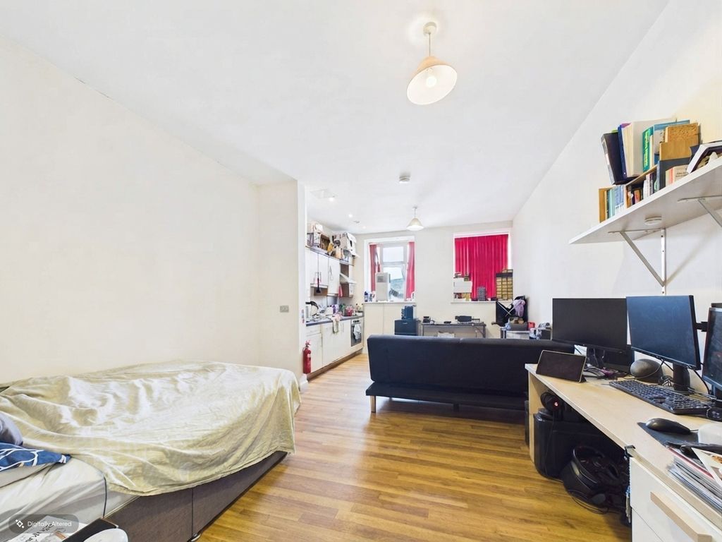 Property photo 2 of 6