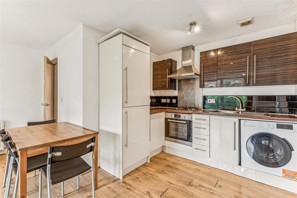 Property photo 2 of 8 3.Jpg
