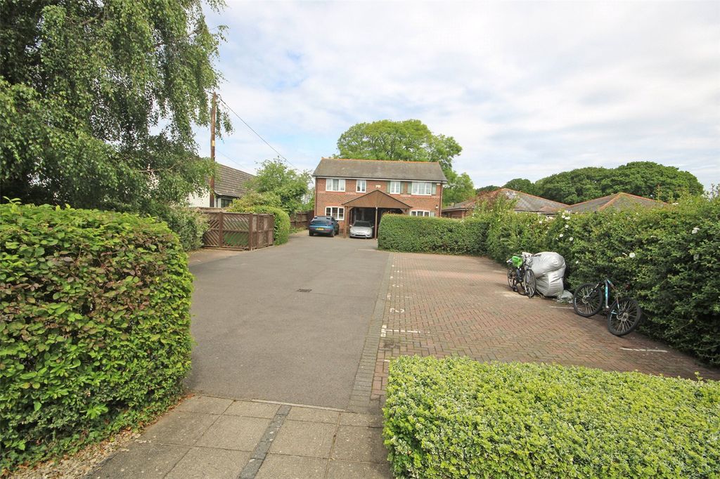 Property photo 2 of 8 Picture No. 06