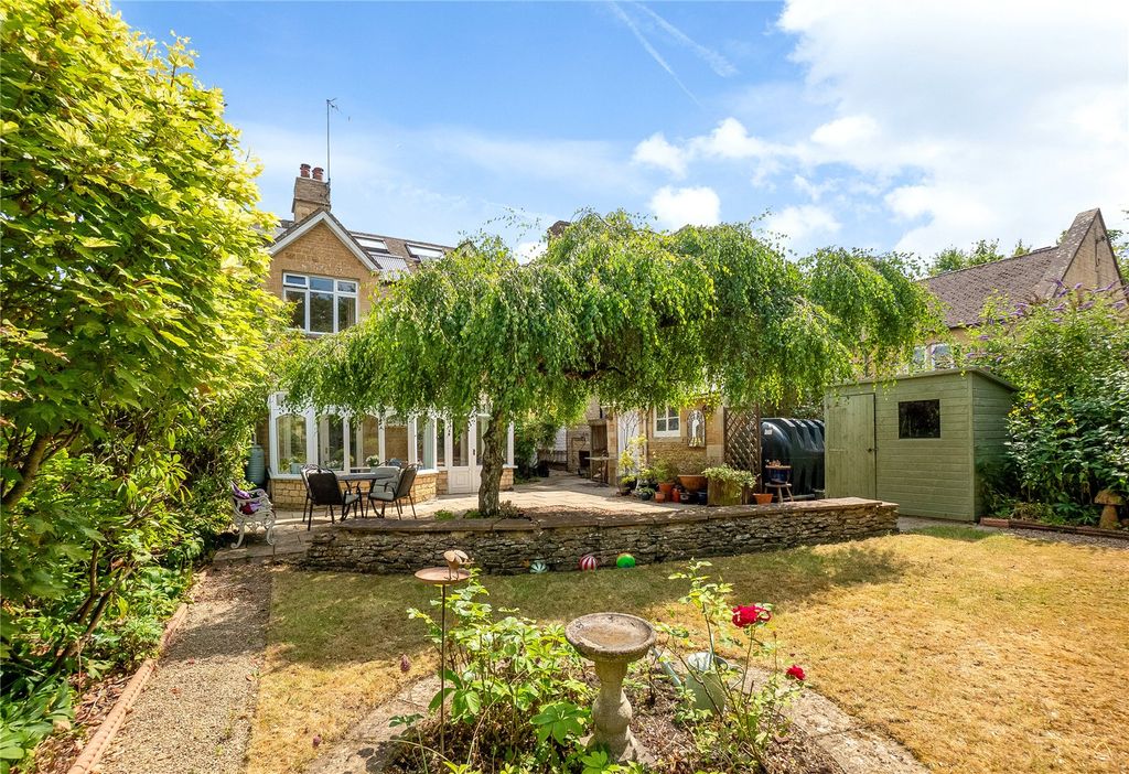 Property photo 2 of 19 Picture No. 12