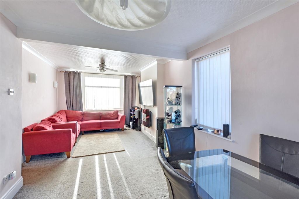 Property photo 2 of 17 Dining Area_3.Jpeg