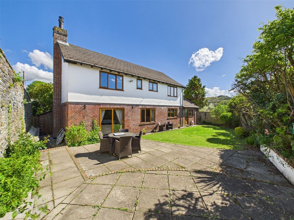 Property photo 1 of 22 Picture No. 07