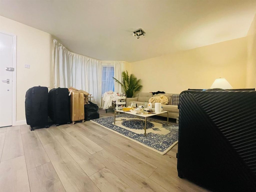 Property photo 2 of 11 P2.Jpg