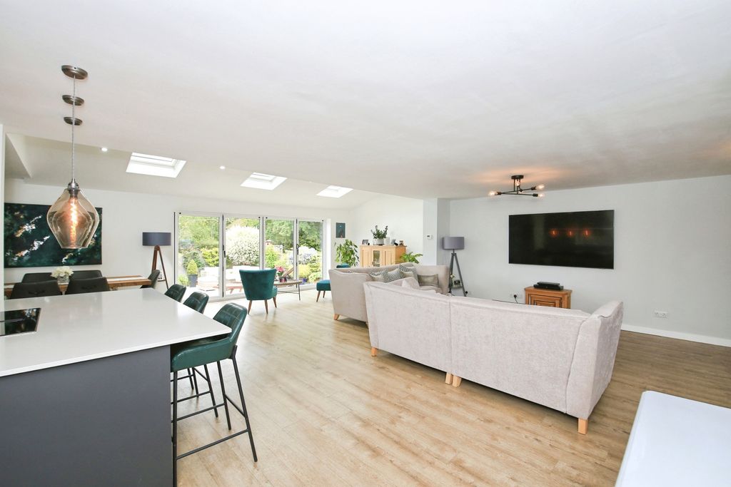 Property photo 2 of 29 Img_0275