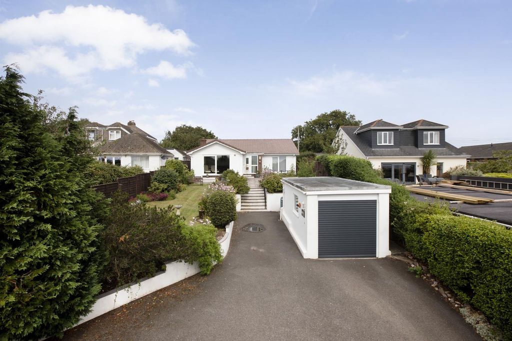 Property photo 1 of 22 Photo 4