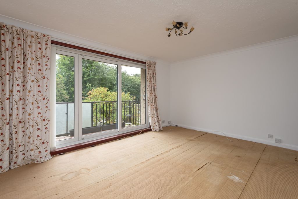 Property photo 3 of 16 Property Image 3
