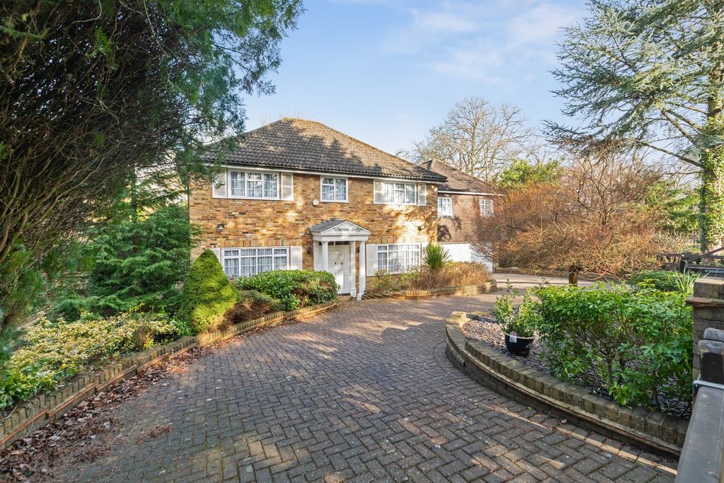 Property photo 2 of 12