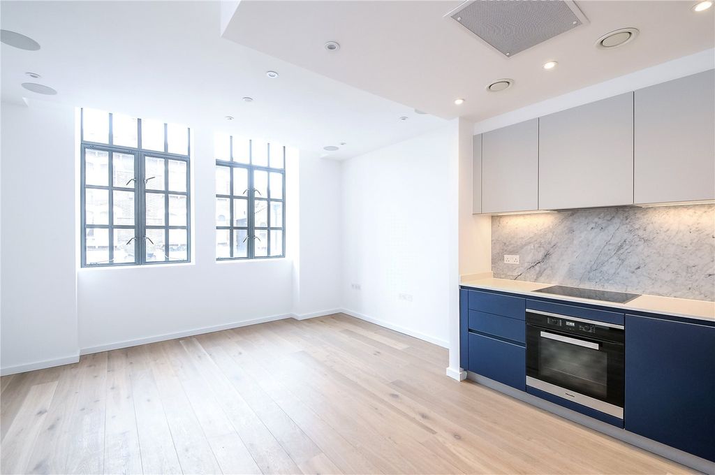 Property photo 1 of 7 Kitchen/Reception