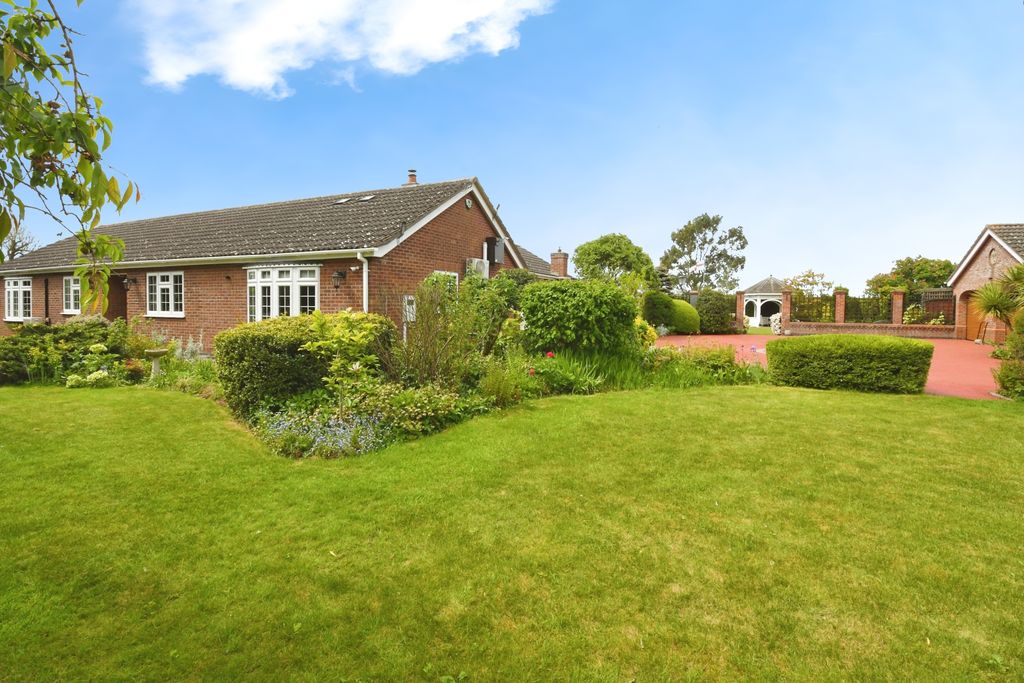 Property photo 1 of 25