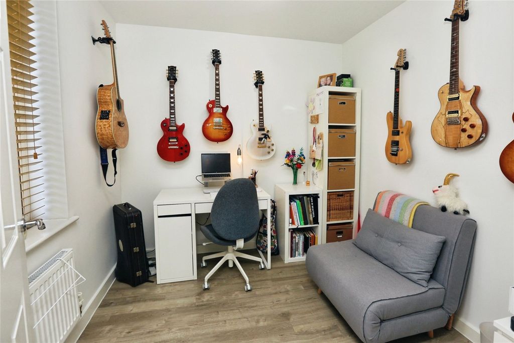 Additional image 8 of 4 bed detached house for saleSword Drive, Fareham, Hampshire PO14
