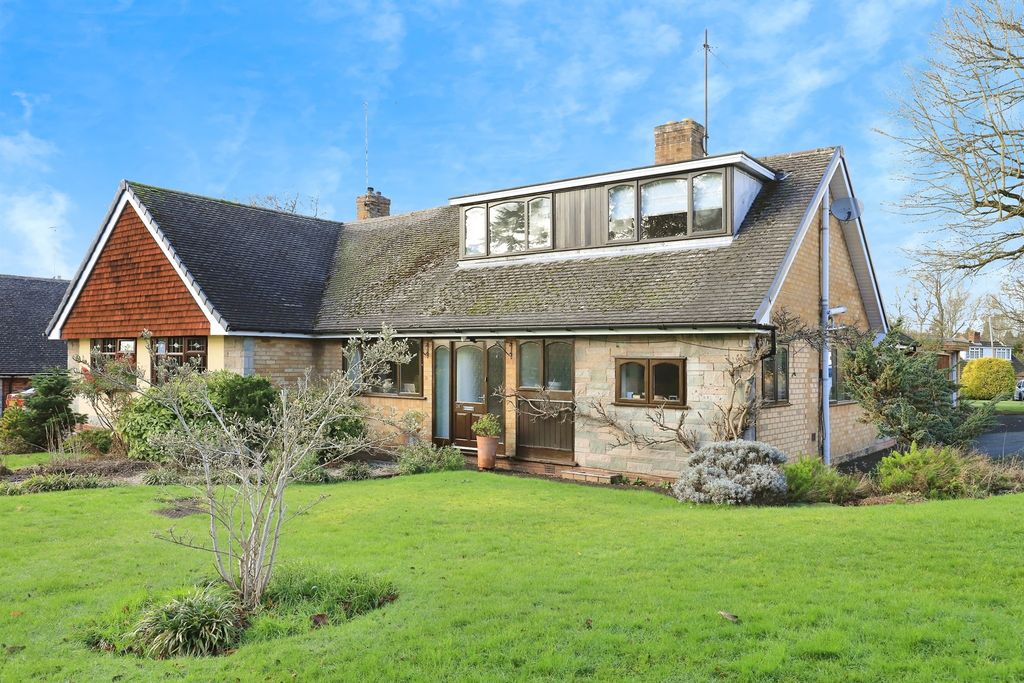 Property photo 2 of 17