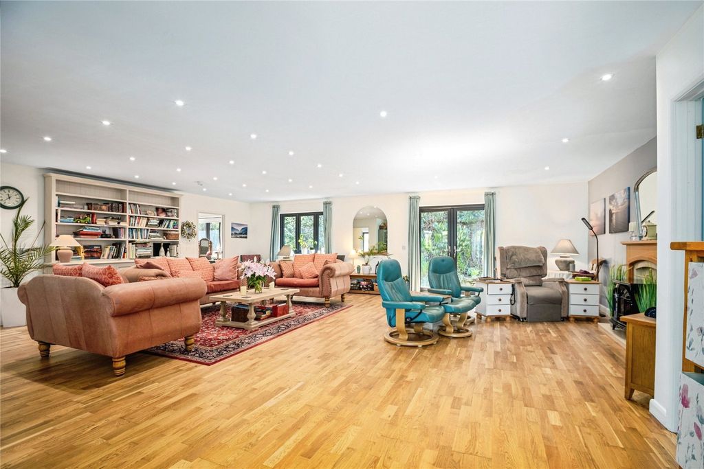 Property photo 2 of 46 Picture No. 59
