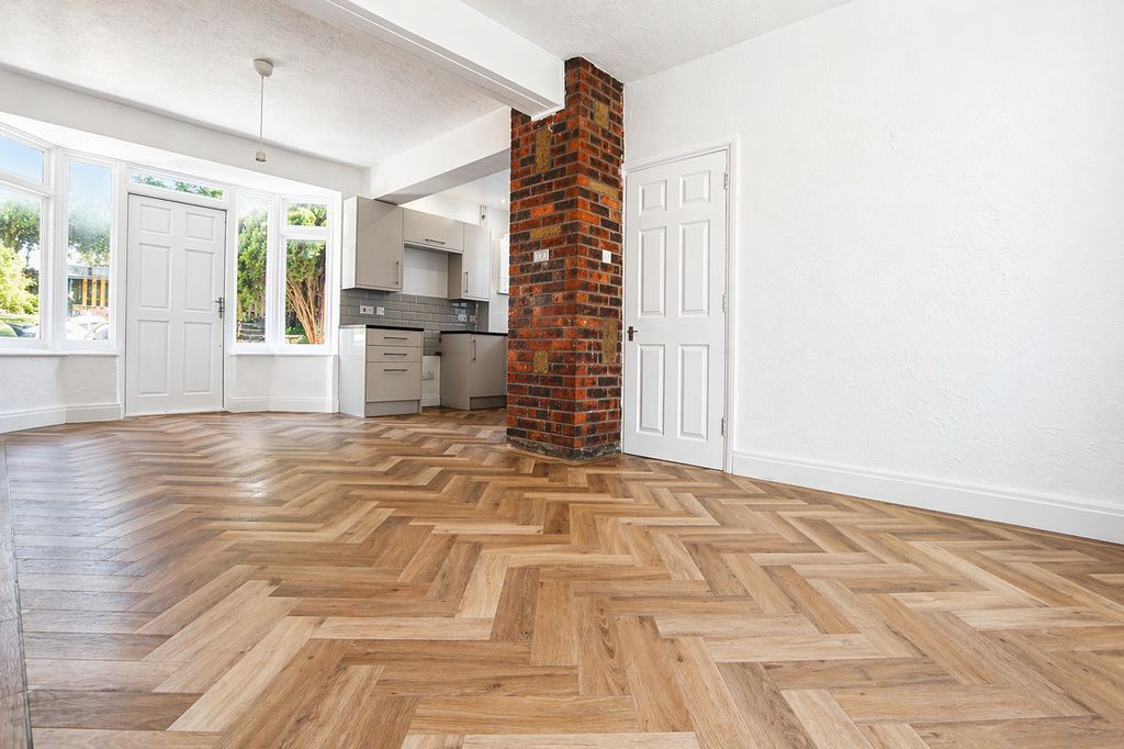 Property photo 1 of 13 Photo 2