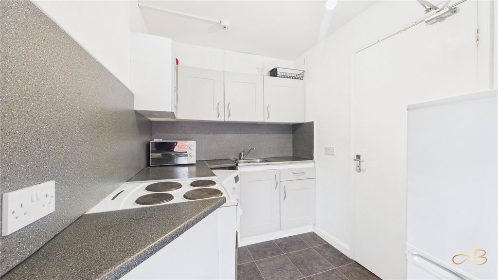 Property photo 2 of 3 Picture No. 05