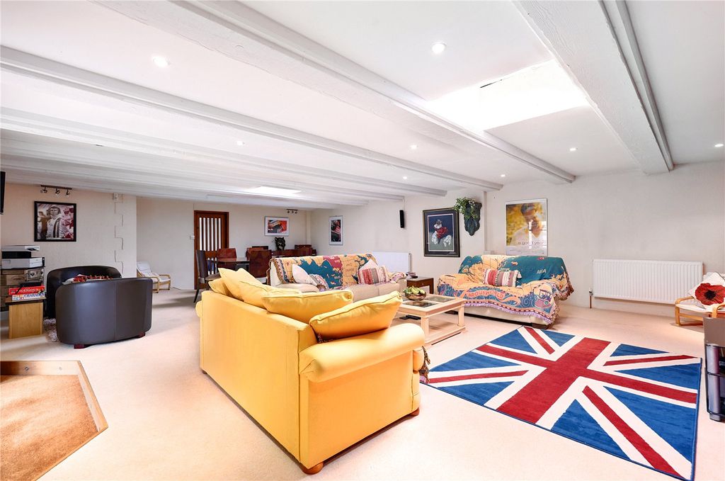 Property photo 2 of 17 Picture No. 06