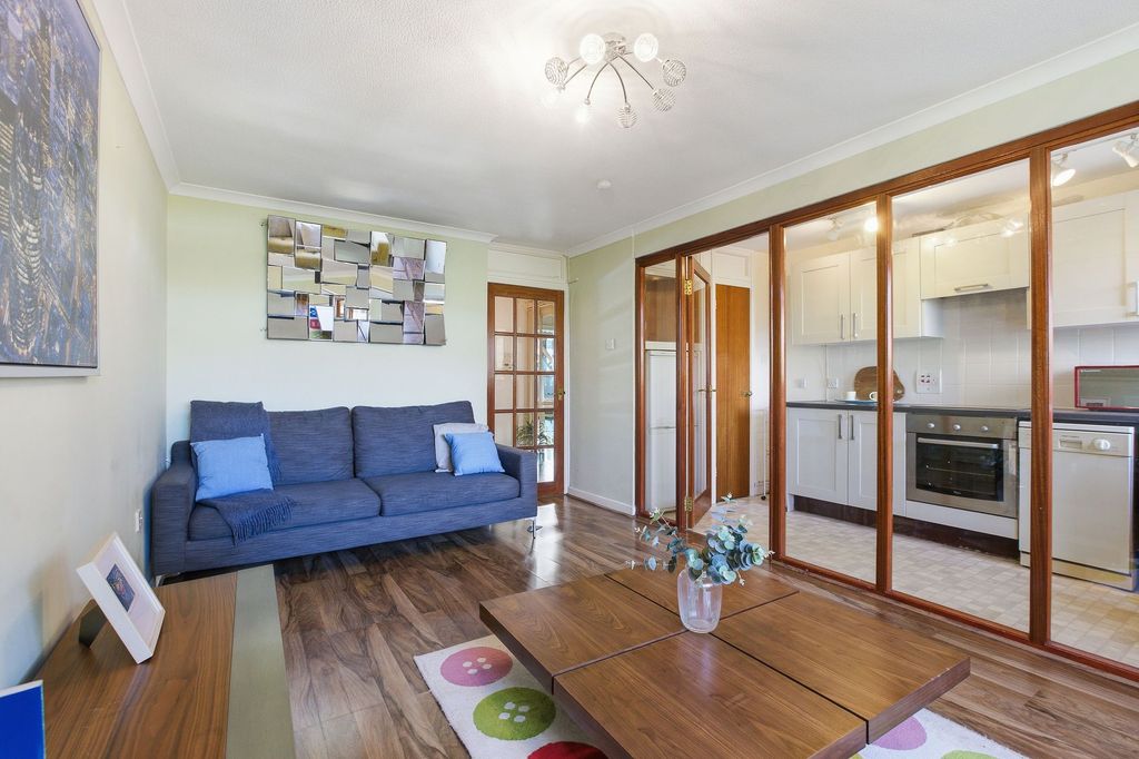 Property photo 3 of 18