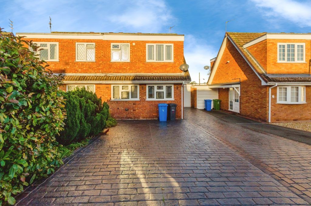 Property photo 2 of 20