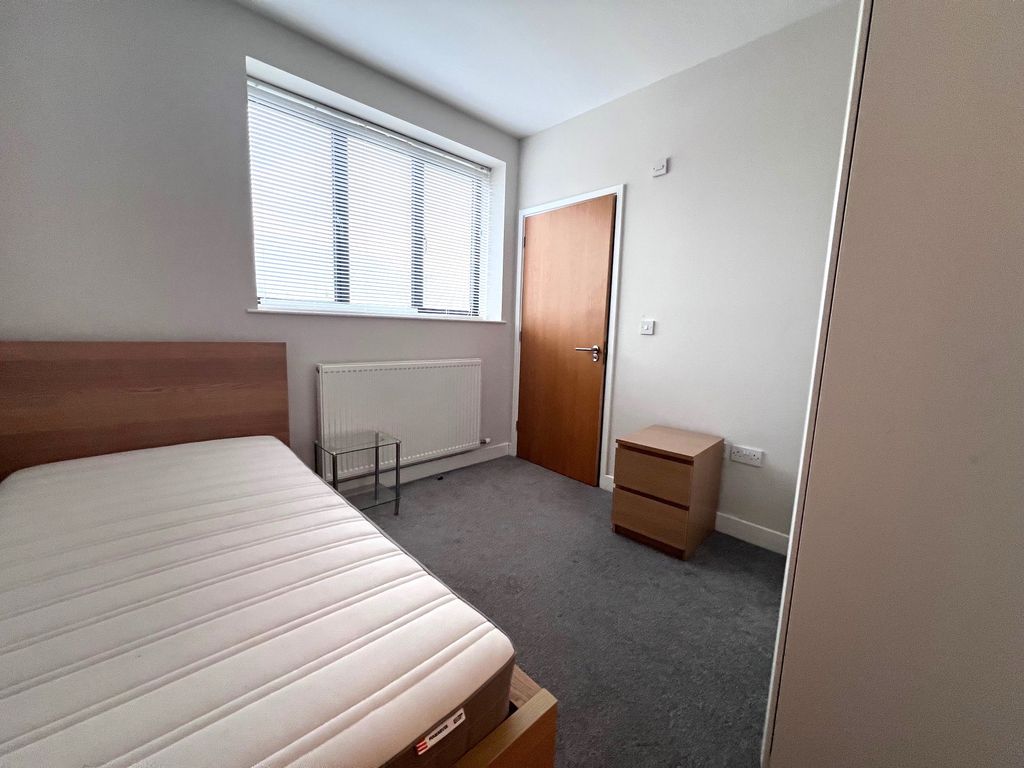 Property photo 1 of 3