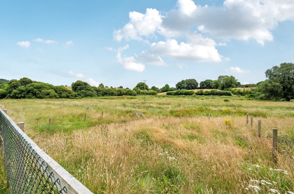 Property photo 2 of 12 Amenity Land