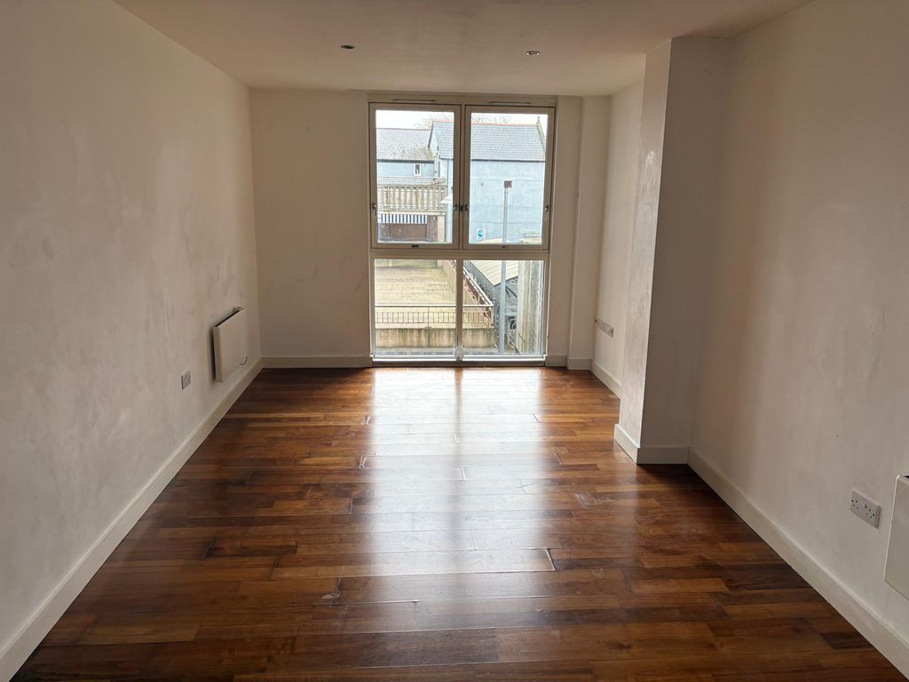 Property photo 3 of 5