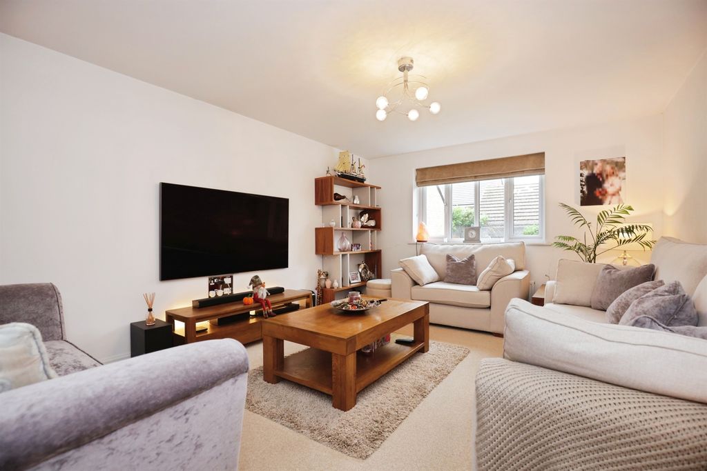 Property photo 3 of 29