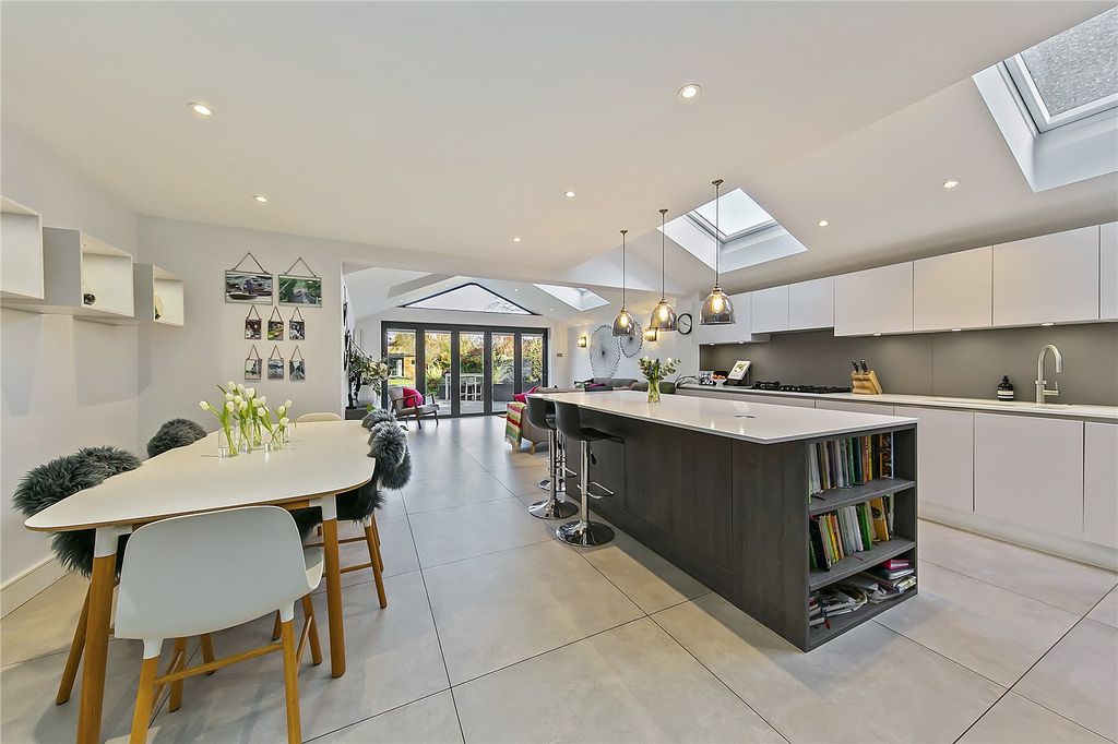 Property photo 3 of 31 Picture No. 22