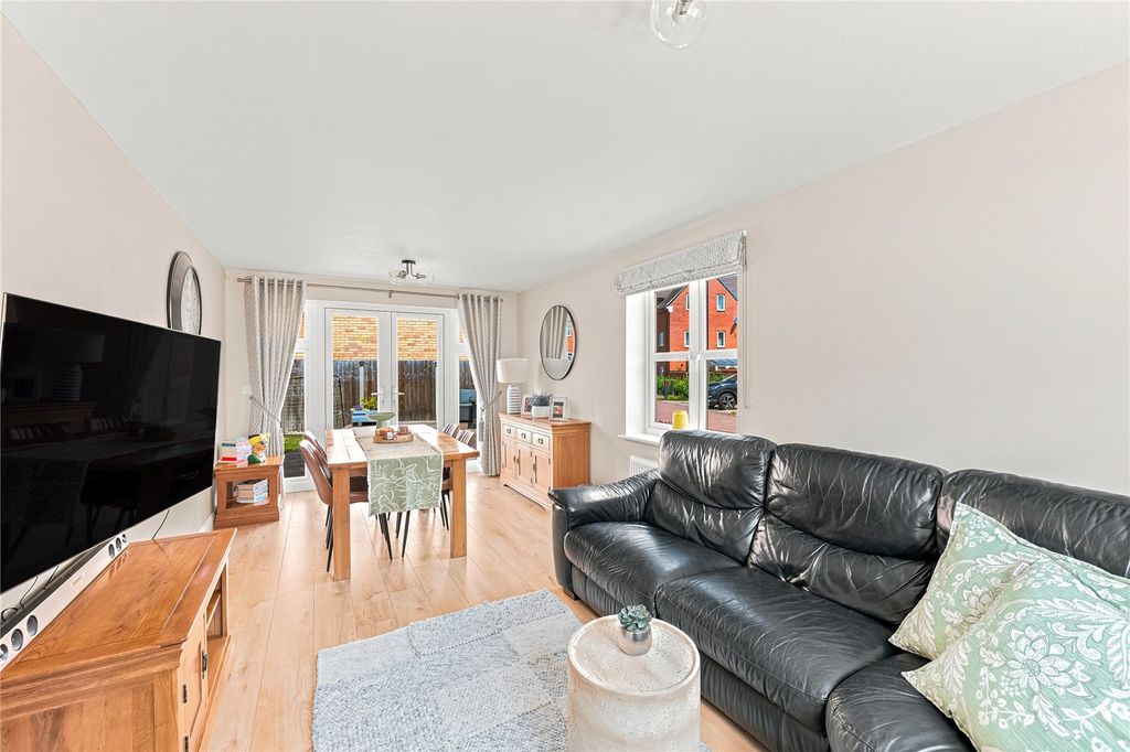 Property photo 2 of 38 Picture No. 26