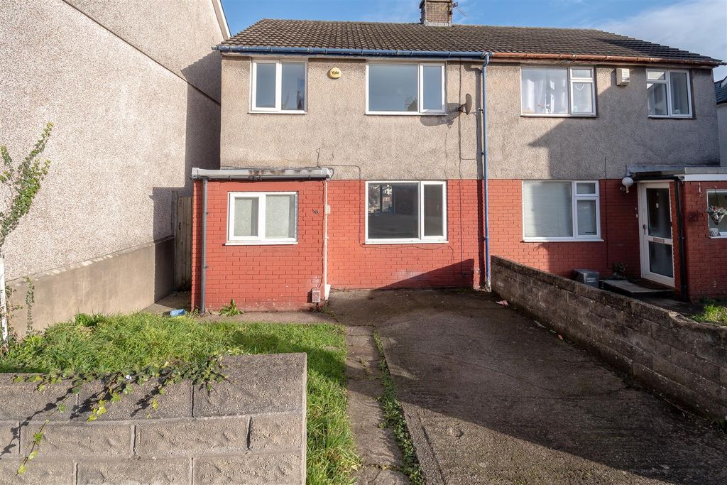 Property photo 1 of 19 Front