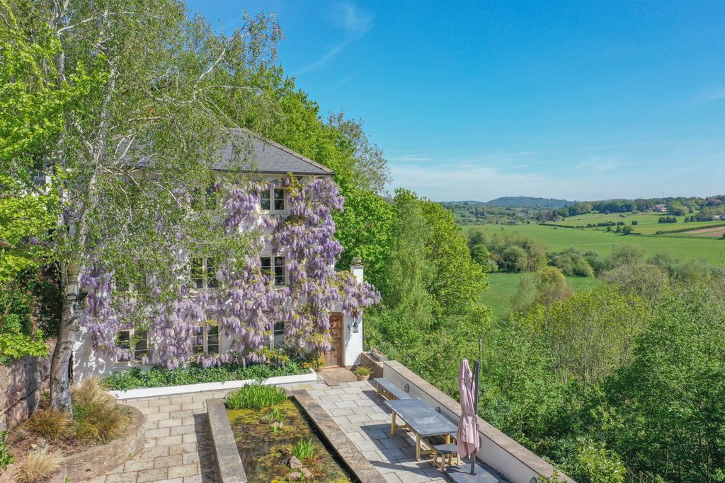 Property photo 1 of 44