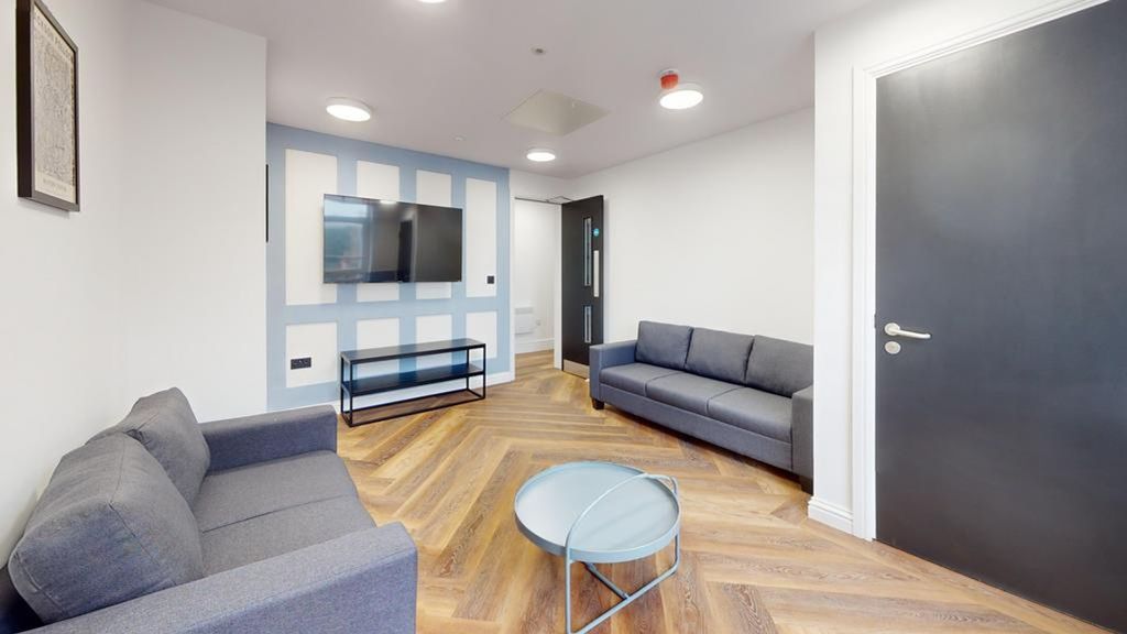 Property photo 3 of 23 A Spacious And Inviting Modern Living Room With St...