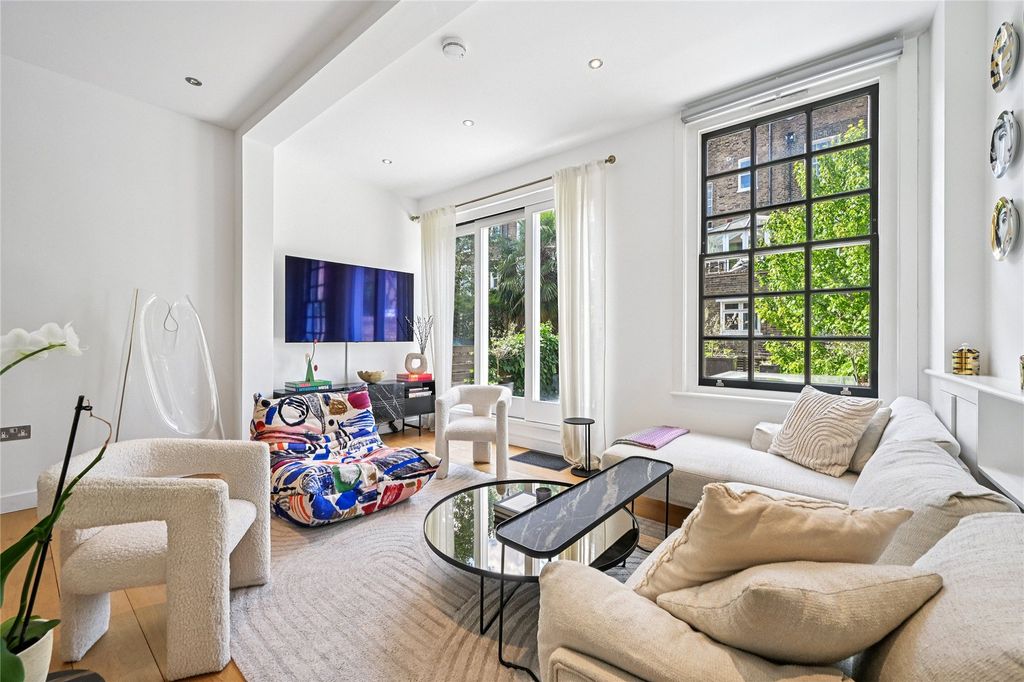 Property photo 1 of 14 Reception Room