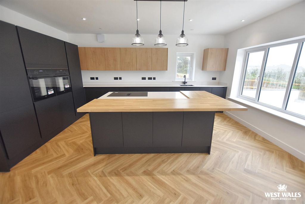Property photo 2 of 44 21 (9).Jpg
