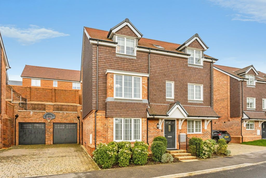 Property photo 1 of 19