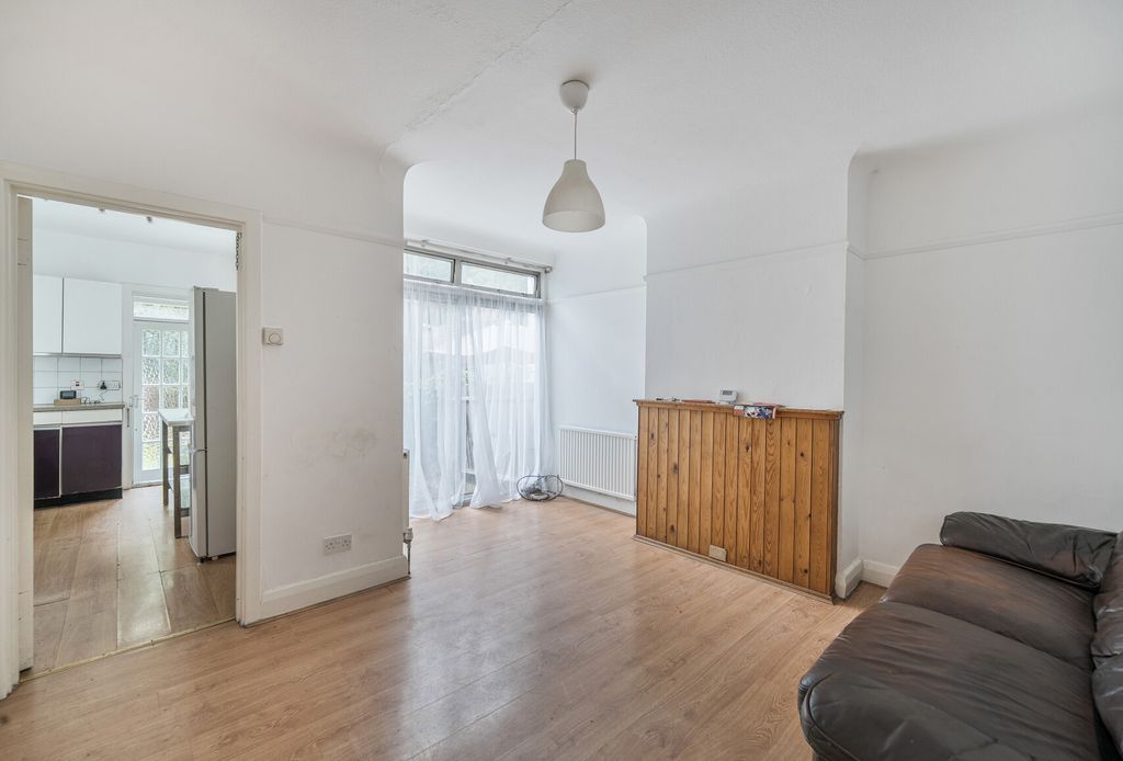Property photo 1 of 10 1347145-6-68B6d5B...