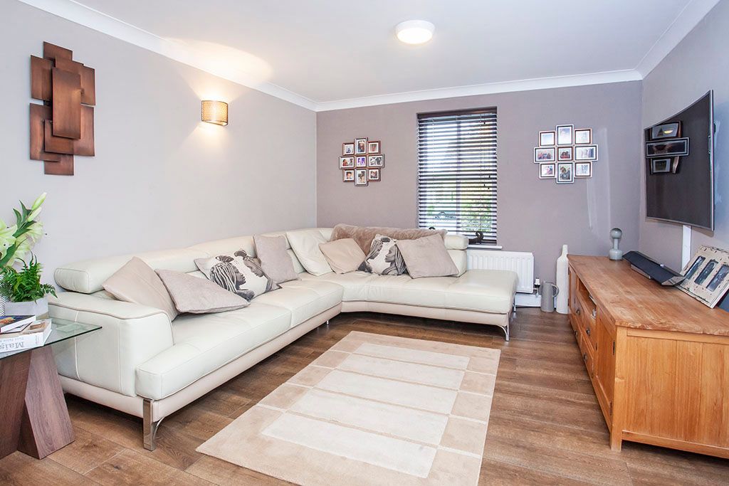 Property photo 2 of 17