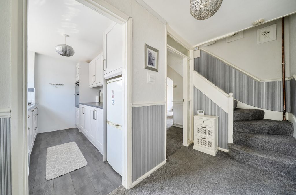 Property photo 3 of 22 Hall