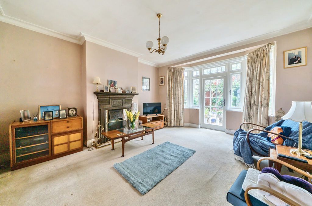 Property photo 2 of 17