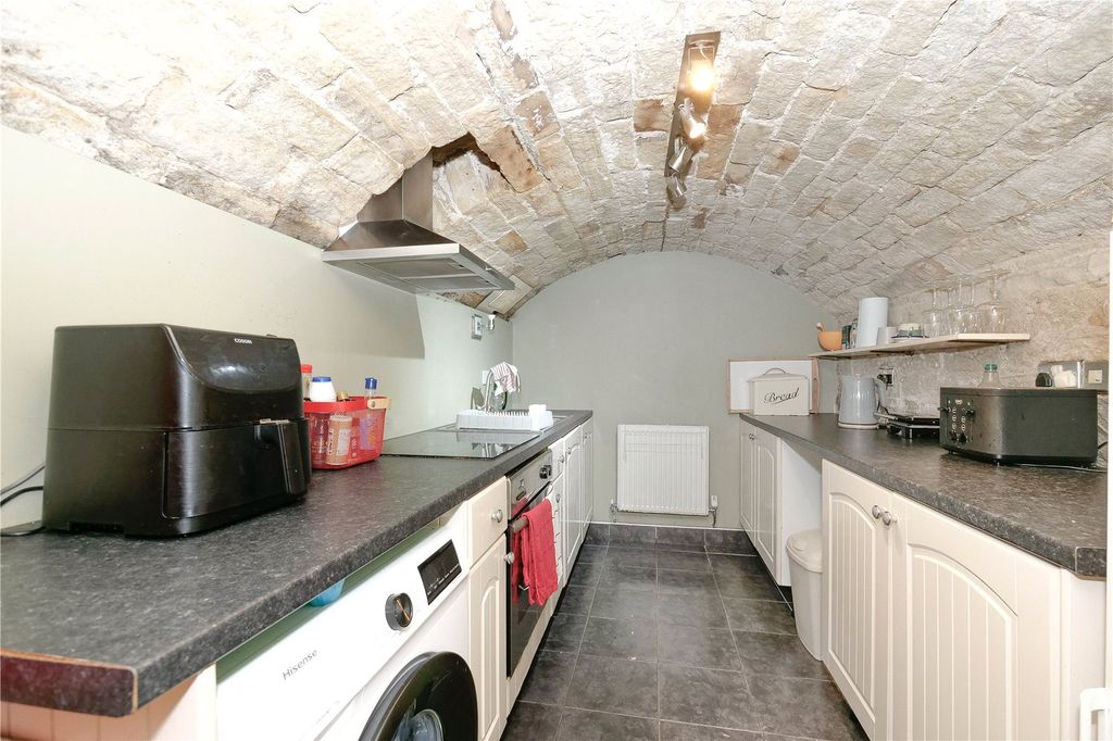 Property photo 3 of 18 Picture No. 05