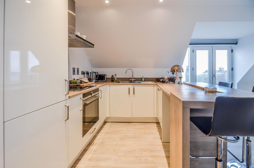 Property photo 2 of 11 Kitchen 1.Jpg