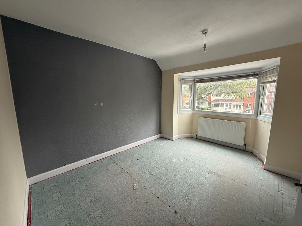 Property photo 3 of 16 20251009_102702000_Ios