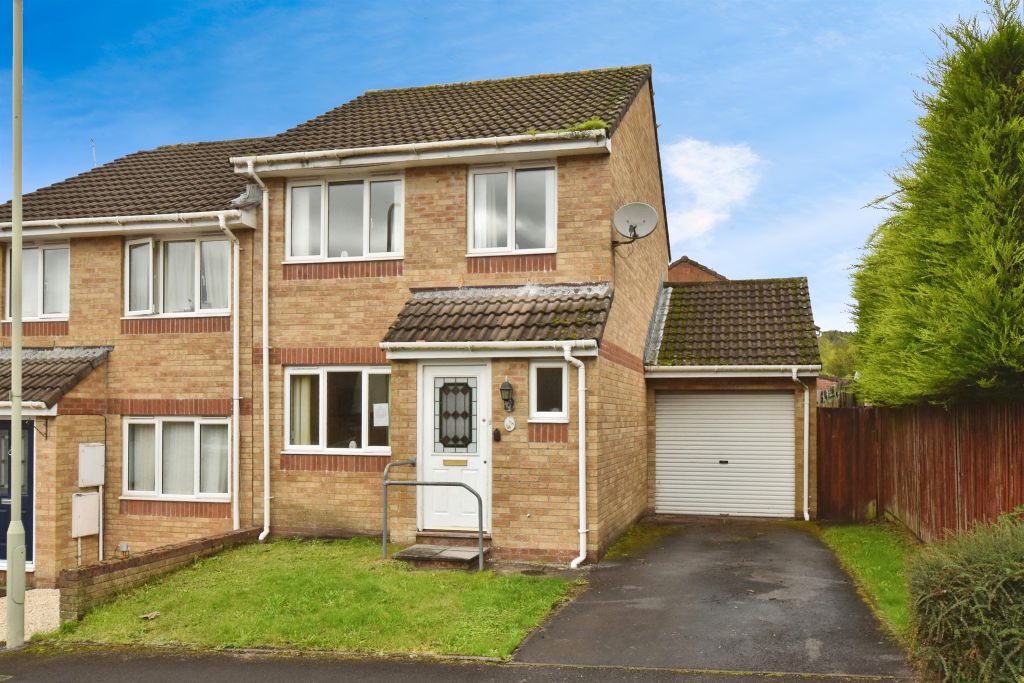 Property photo 1 of 18