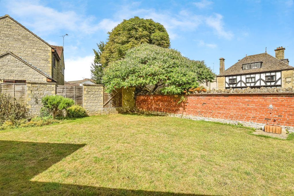 Property photo 2 of 13