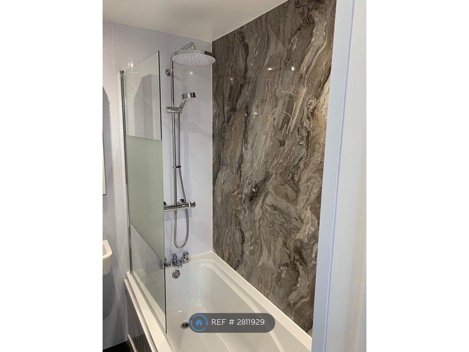 Property photo 3 of 5 Flat B