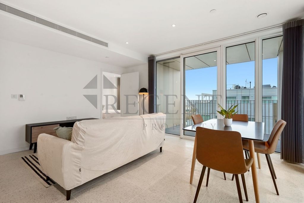 Property photo 3 of 19 Open Plan