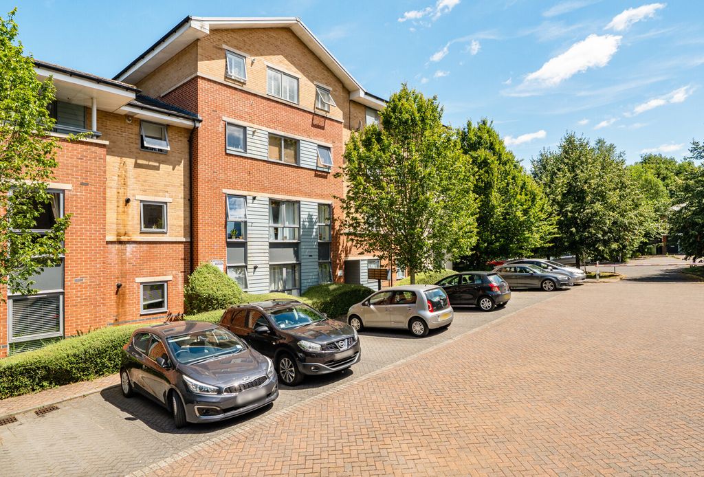 Property photo 1 of 15 1484388-1-6A464Cf...