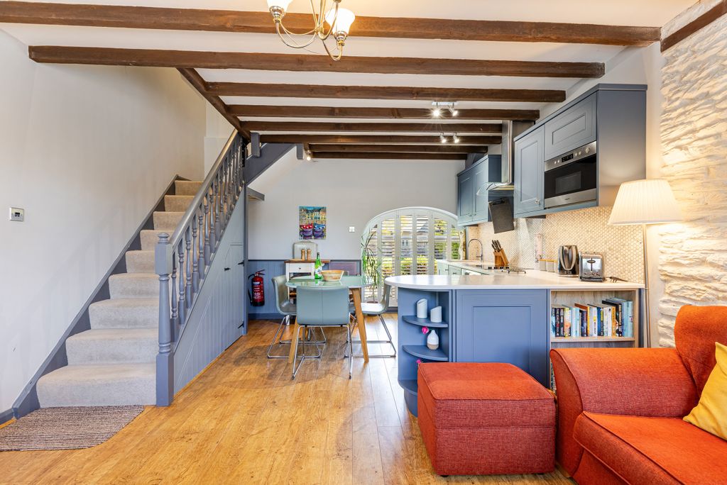 Property photo 2 of 18 A01 - Hobbit Cottage Noss Mayo - 250912