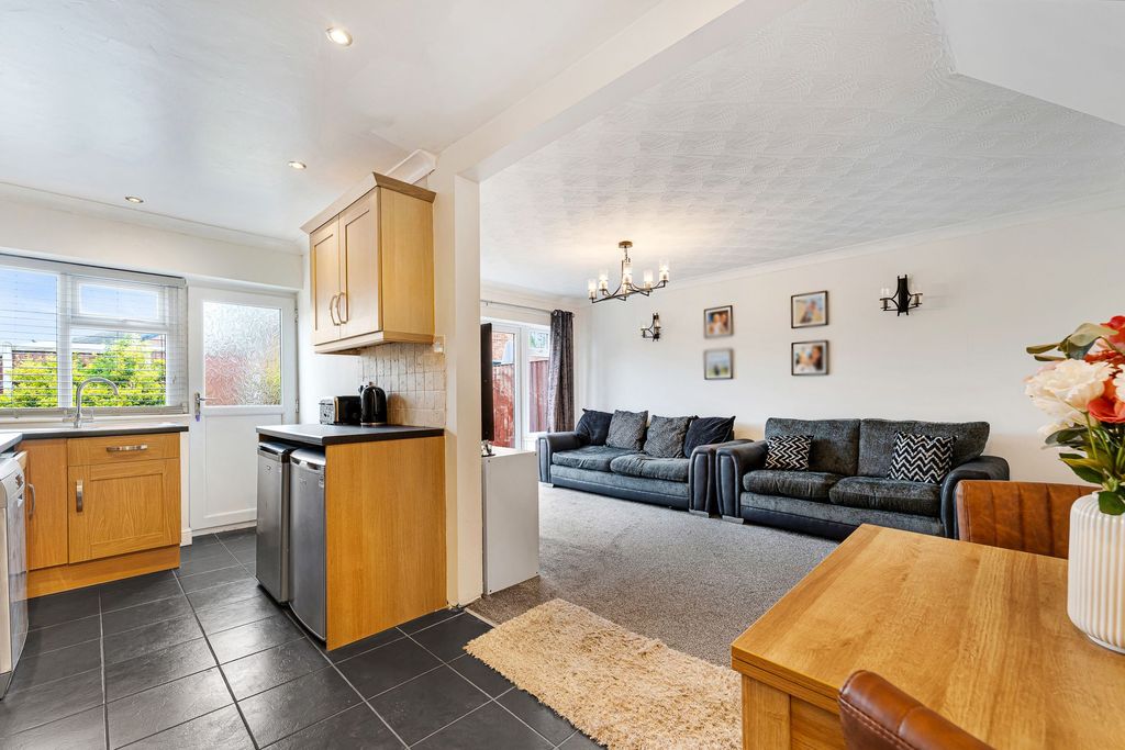 Property photo 3 of 23