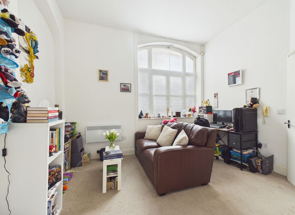 Property photo 2 of 7