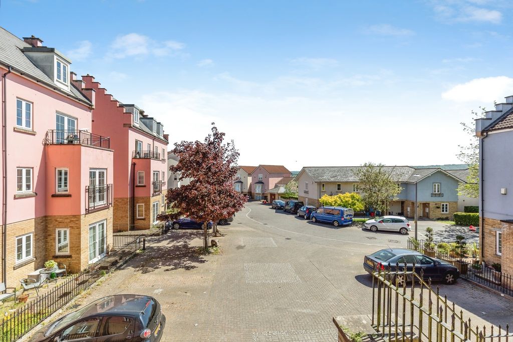 Property photo 2 of 12 Pbox-Img.Jpg